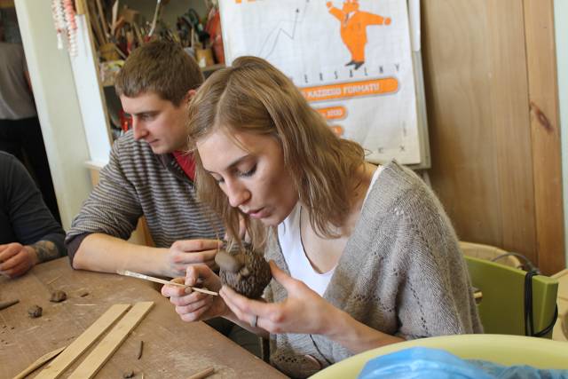 Jestem przekonana, że zajęcia ceramiczne otwierają wyobraźnię i kreatywność.